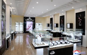 N. Korea’s Daesung Department Store Accepts Global Trends and Technologies