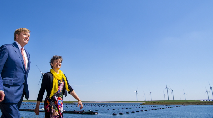 Opening of New Dutch Wind Farm Puts Philips on Course to Becoming Carbon Neutral by 2020