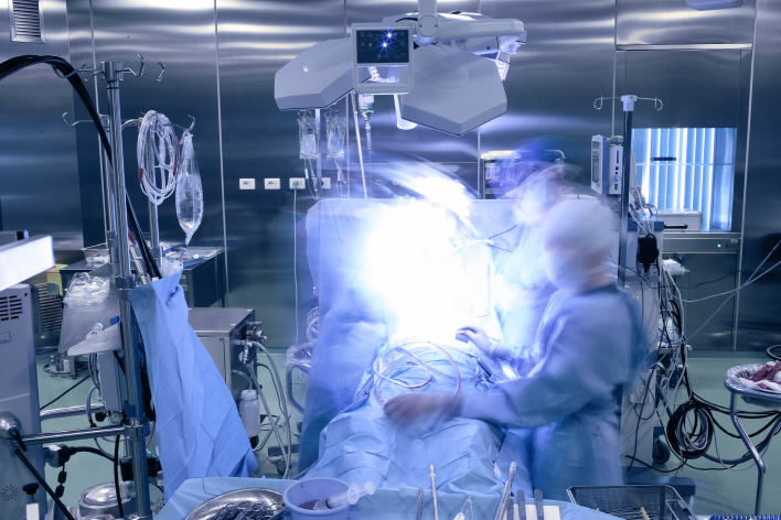 Hospitals Introduce CCTV Cameras in Operating Rooms