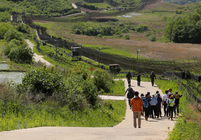 Trans-peninsula DMZ Hiking Trail to Open in 2022