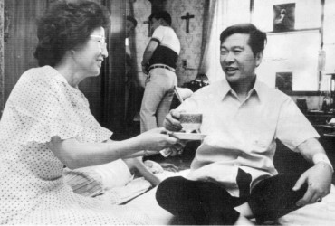 Ex-first Lady Lee Remembered as Political Buttress for Husband, Pioneer for Women’s Rights