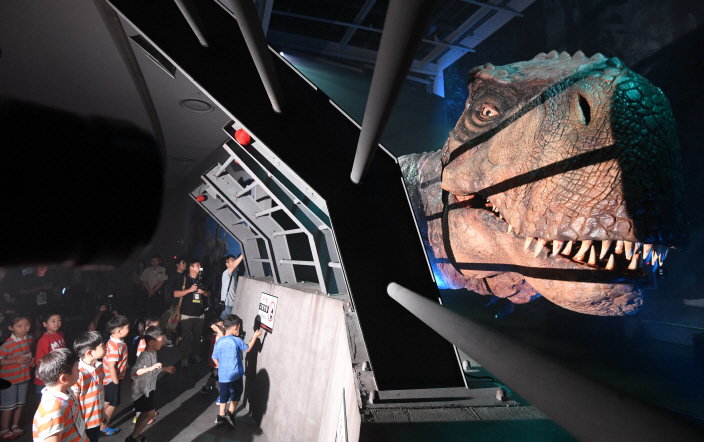 groupon jurassic world exhibition