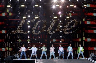 Defying Worsening S. Korea-Japan Ties, BTS Concerts Draw 210,000 Fans in Japan