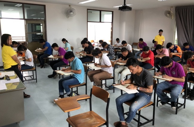 This undated file photo shows foreigners taking the Test of Proficiency in Korean. (image: Human Resources Development Service of Korea)