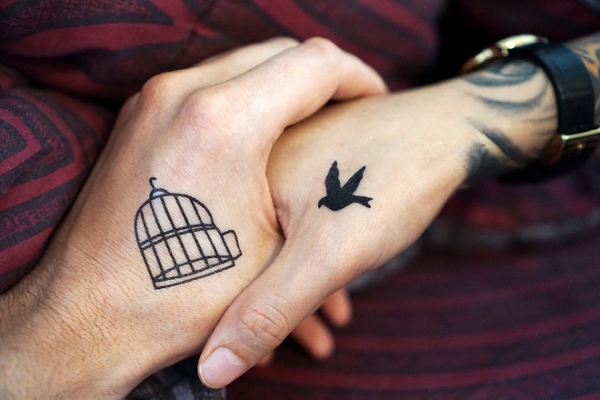 More and more people are getting tattoos and they are becoming a major trend as the public views tattoos more favorably than before. (image: Pixabay)