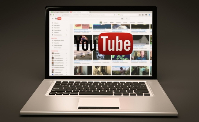 A total of 934 teachers currently operate 976 YouTube channels. (image: Pixabay)