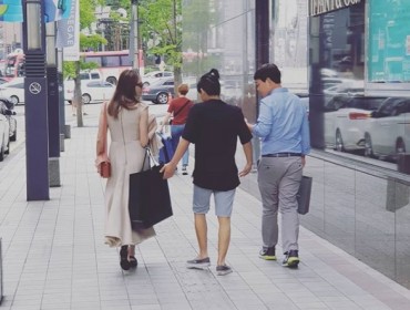 Angelina Jolie Spotted Around Seoul as Parent of Yonsei University Student