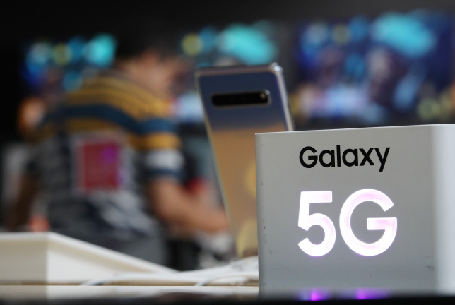 Monthly Data Usage of 5G Smartphone Users Hits Record High in Sept.