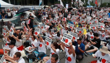 S. Koreans Censure Japan’s Abe for Expanded Trade Curbs