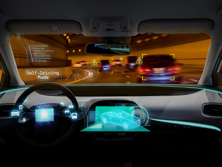 AR navigation systems display traffic information, traffic lights, lanes, information on nearby buildings and areas on a head-up display (HUD) or a transparent display, which allows the driver to focus on driving without having to look elsewhere. (image: Hyundai Motor)