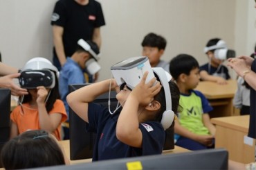 Education Ministry Presses on with VR Content Despite Safety Concerns