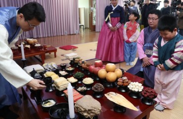16.7 pct of Men Want Commemorative Rites, Compared to Only 2.4 pct of Women