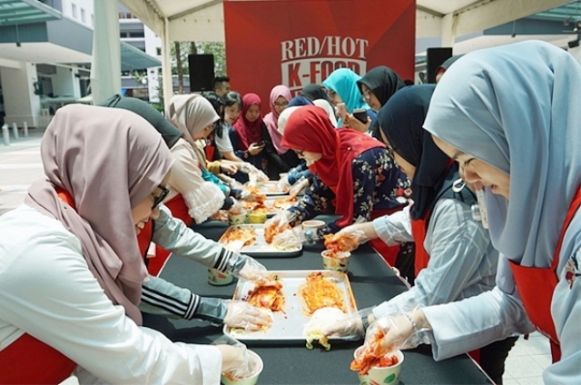 Gov’t to Hold Kimchi Festivals in U.S., France, Vietnam, and Japan