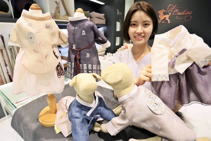 Demand for Custom Pet Hanbok Surges