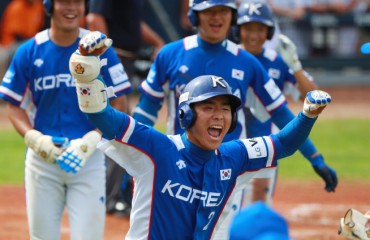 Korean and Japanese Youth Baseball Teams Demonstrate Excellent Sportsmanship