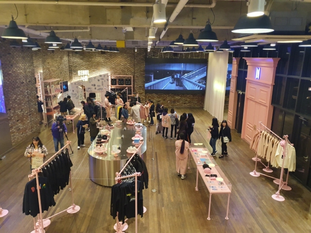 Some 180,000 Fans Visit BTS Pop-up Store in Seoul
