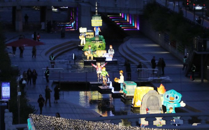 Seoul Lantern Festival to Light Up City Center This Week