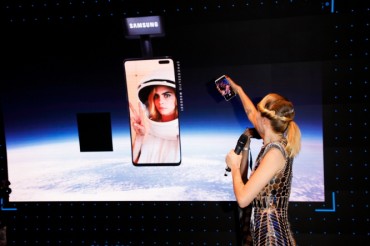 Samsung Sends Galaxy S10 5G into Orbit for ‘Space Selfie’