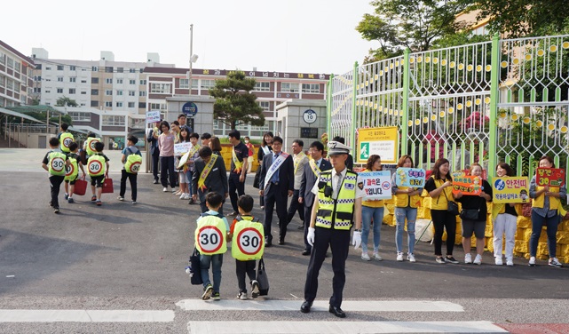 Gov’t, Ruling Party to Increase School Zone Safety Budget