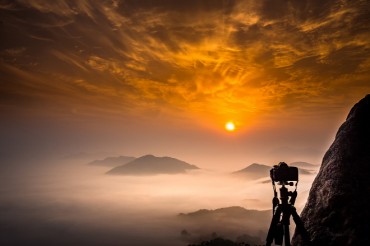 Photographers Flock to Okcheon Unmudae Observatory for Sunrise Views
