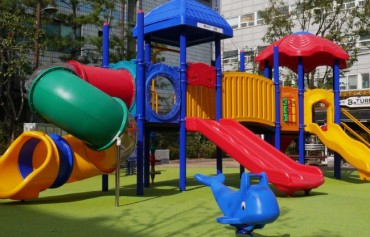 Eco-friendly Playground Established with Plastic from Discarded Cell Phones