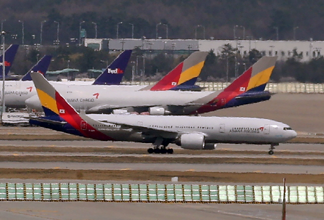 Aekyung, HDC Seen as Front-runners in Race to Take Over Asiana Airlines