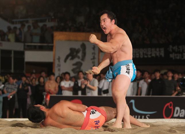 Korean Traditional Wrestling Aims for Comeback with YouTube