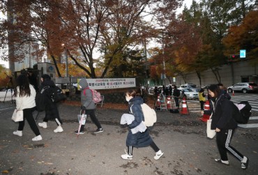 Cold Spell Sweeps S. Korea on College Exam Day