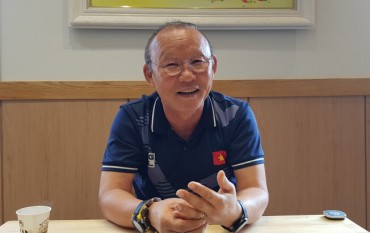 S. Korean Coach for Vietnam Football Seeks ‘Long-term Plans’ on Path to World Cup, Olympics