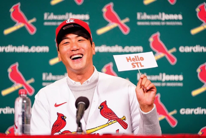 St. Louis Pitcher Kim Kwang-hyun Blocking Out Noise Ahead of ‘Rookie’ MLB Season
