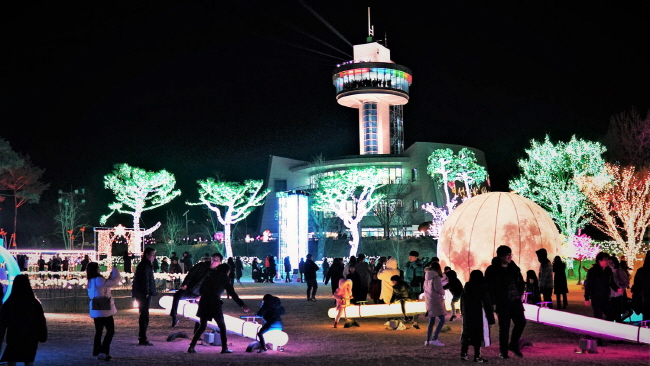 Boseong Celebrates Record of 280,000 Visitors at Tea Plantation Light Festival