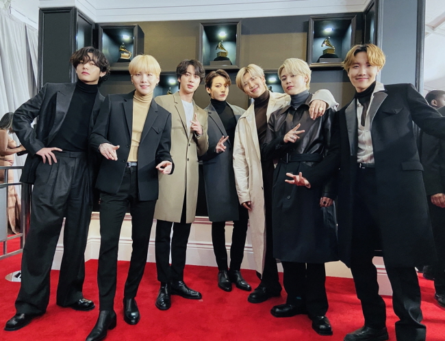 BTS poses for photos before the 62nd Annual Grammy Awards ceremony in Los Angeles, California, on Jan. 26, 2020. (image: Big Hit Entertainment)
