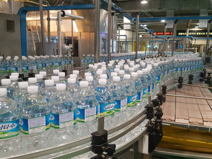Samdasoo, volcanic bedrock water produced and bottled by the Jeju Province Development Corp. (image: Jeju Province Development Corp.)