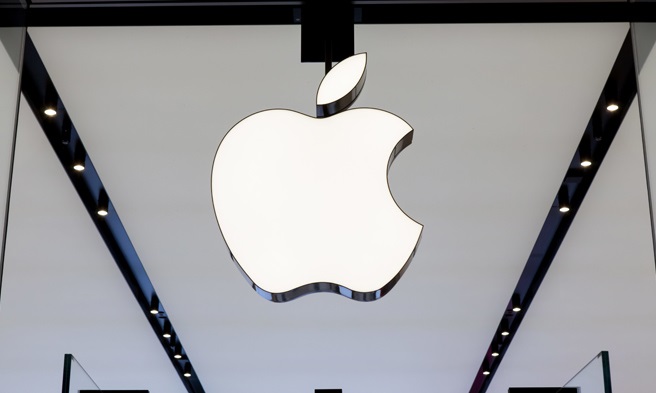South Korean investors net bought US$59.3 million worth of Apple stocks, the largest tally among all foreign companies during the October-December period of 2019. (Yonhap)