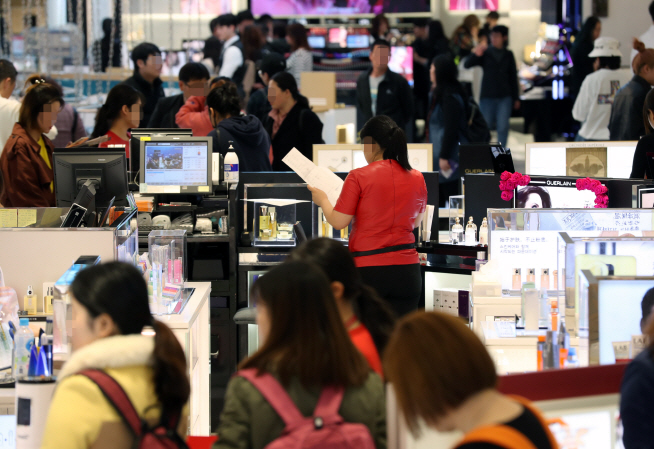 Beauty Firms, Duty-free Operators Soar amid Hopes for Lifting of China Sanctions