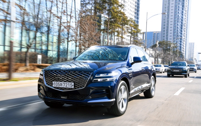 Koreans Choose Genesis GV80 and Volvo XC90 as Favorite SUVs