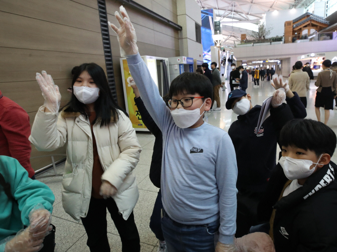 S. Korean Schools on Alert as New Coronavirus Spreads