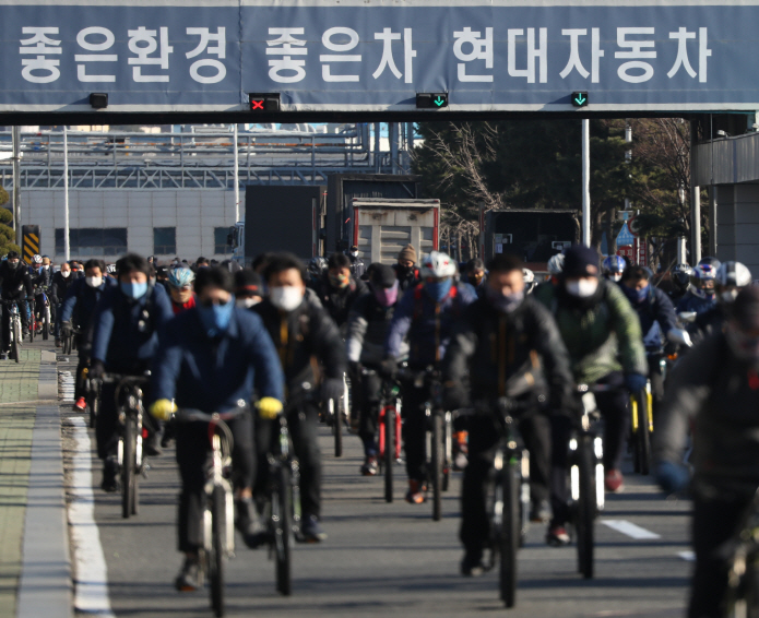 Hyundai Workers Boycott Special Overtime, Casting Shadow over Output Recovery