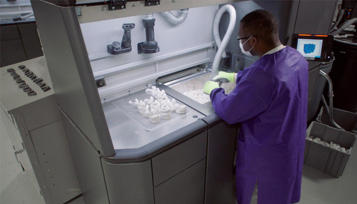 SmileDirectClub Opens 3D Printing Facility to Aid in Production of Medical Supplies