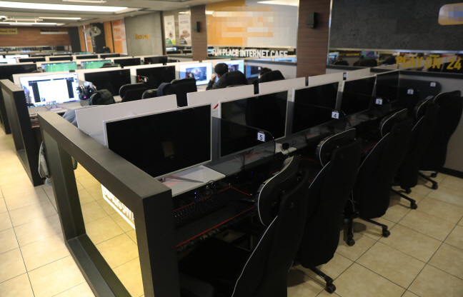 An internet cafe, also known as a "PC Bang" in South Korea, in Seoul on Feb. 24, 2020. (Yonhap)
