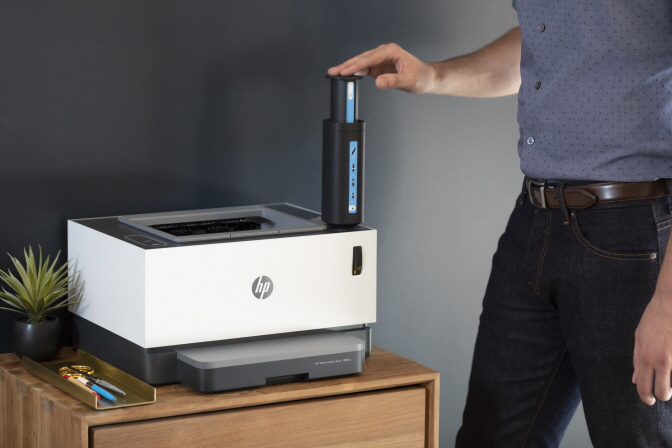 HP Helps Business Professionals Stay Productive at Home with Printing for Months Without Reloading