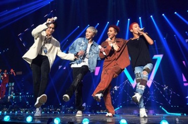 K-pop Stars Go Online as Coronavirus Thwarts Live Shows