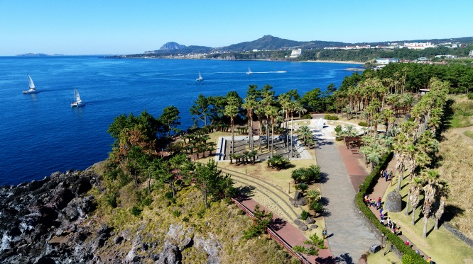 Jeju Olle Trail Listed Among World’s 10 Best Coastal Walks