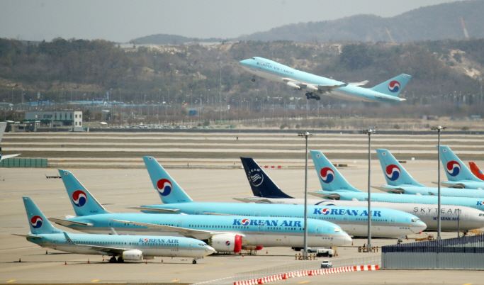 Korean Air aircraft at Incheon International Airport, west of Seoul. (Yonhap)