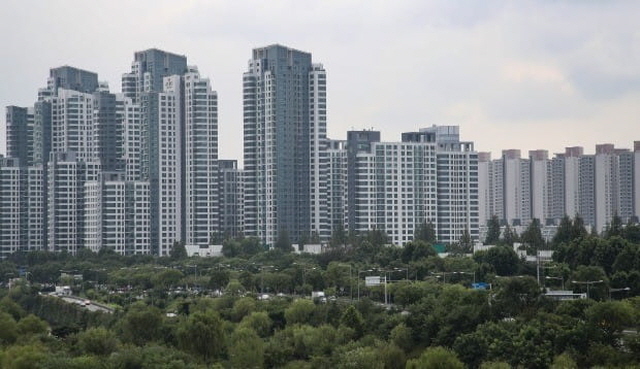 Apartments in Gangnam District, eastern Seoul. (Yonhap)