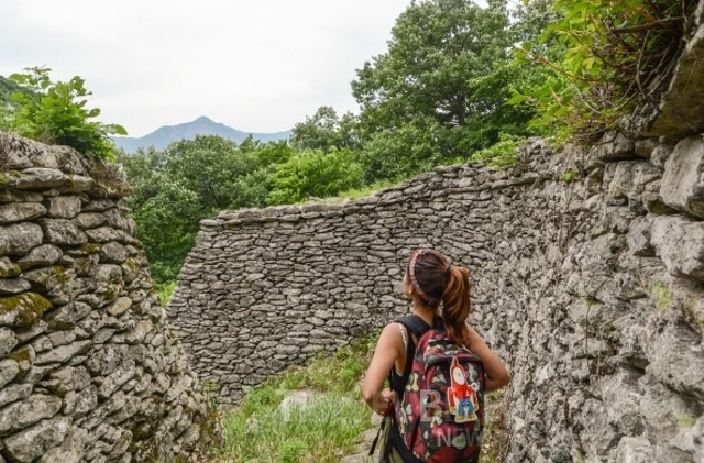 Walking Tours Increasingly Popular Among Young S. Koreans