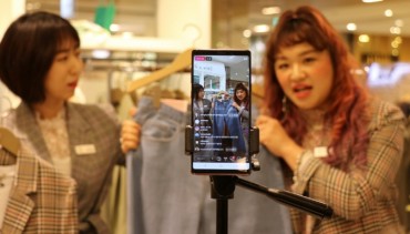 Livestreaming Platform, Another Alternative Tool for Retailers in ‘Non-contact’ Era
