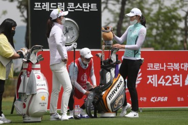 Golfers, Caddies Adjust to New Normal as Women’s Season Resumes in S. Korea