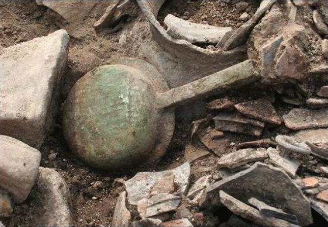 Late 5th-early 6th Century Funeral Relics Unearthed at Royal Tomb Complex