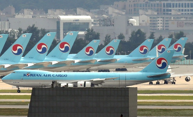 This photo, taken on July 7, 2020, shows Korean Air's planes at Incheon International Airport in Incheon, just west of Seoul. (Yonhap)